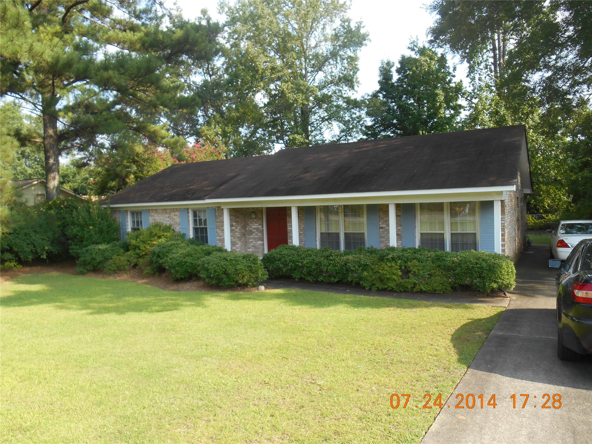 206 Avondale Dr, Lagrange, GA 30240 photo 1
