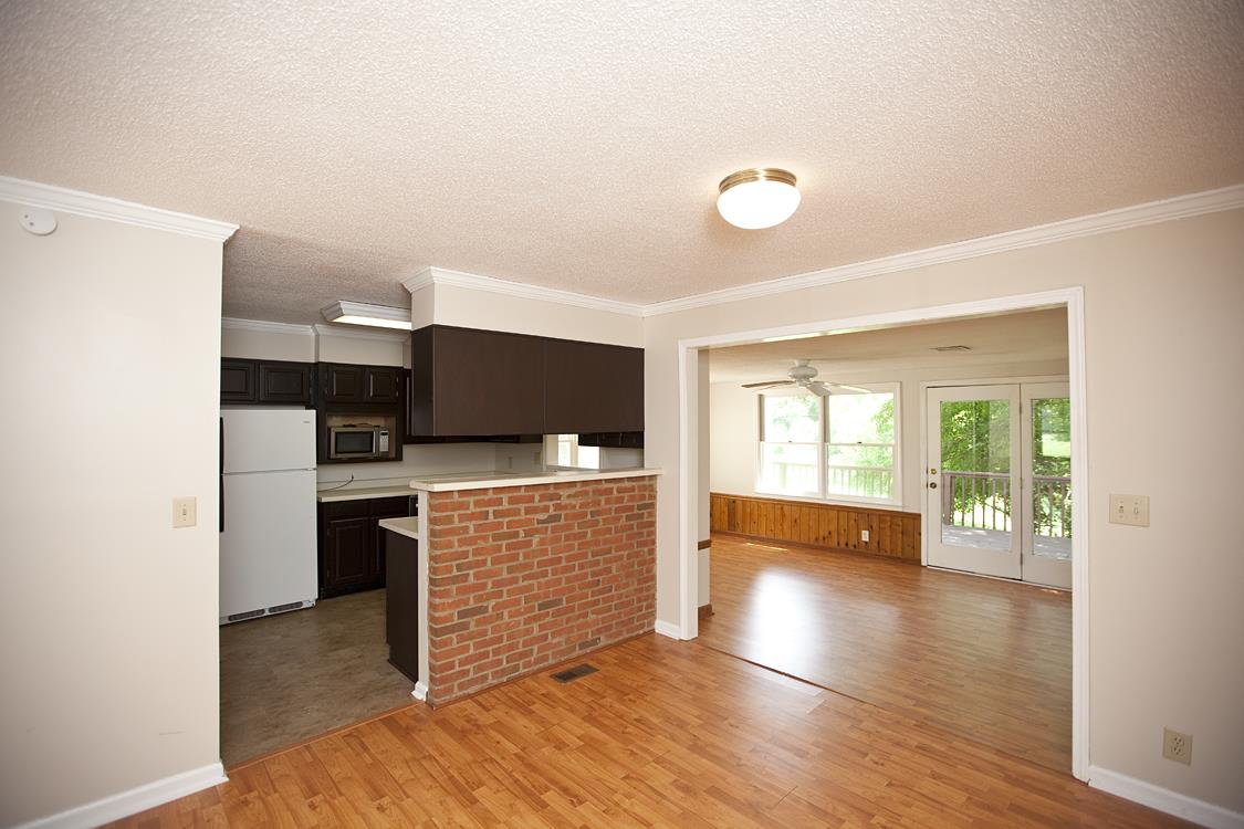 1207 Springway Dr, Gainesville, GA 30501 photo 9