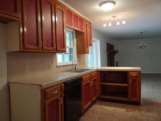 265 Circle Dr, Clarkesville, GA 30523 photo 2