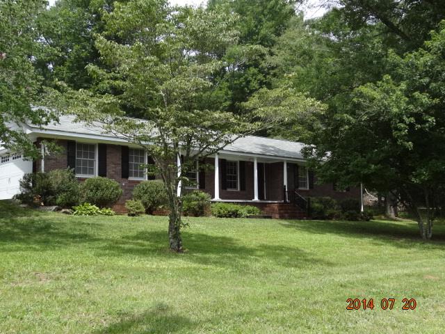 265 Circle Dr, Clarkesville, GA 30523 photo 1
