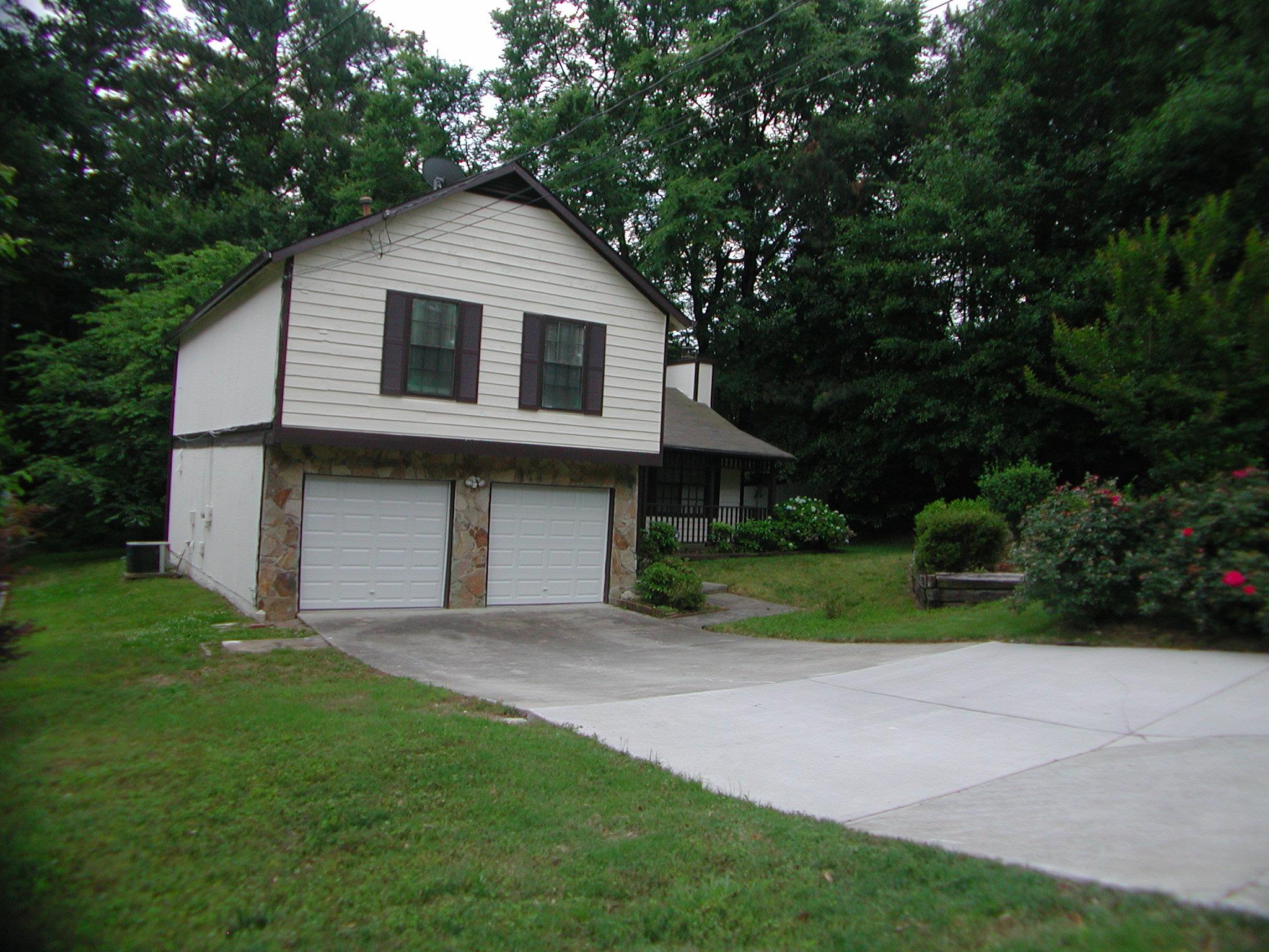 4886 Royal Dr, Duluth, GA 30096 photo 1