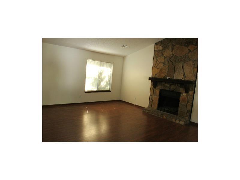 4886 Royal Dr, Duluth, GA 30096 photo 4