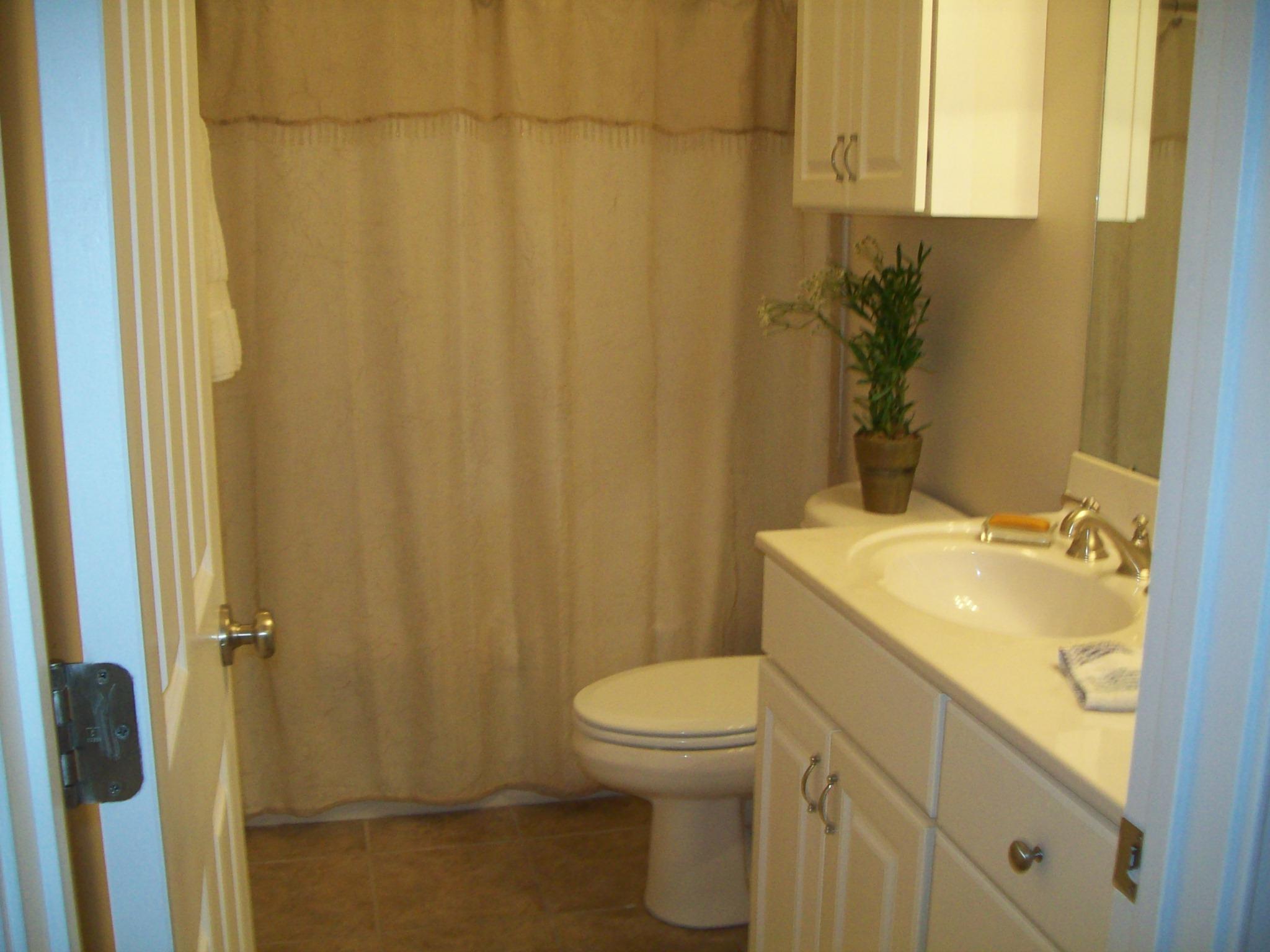 553 Masters Cir, Dublin, GA 31021 photo 6
