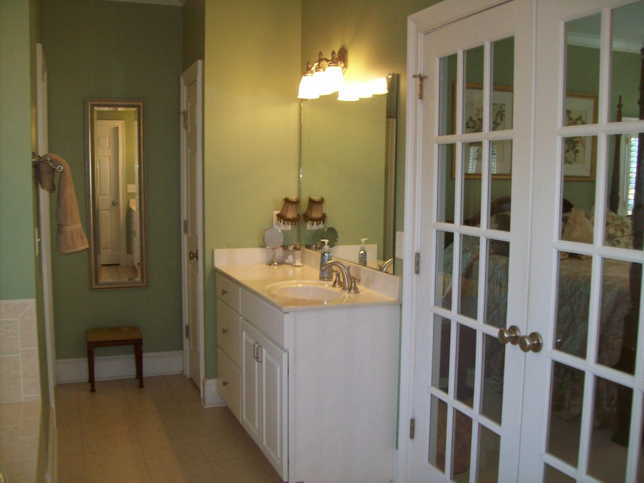 553 Masters Cir, Dublin, GA 31021 photo 11