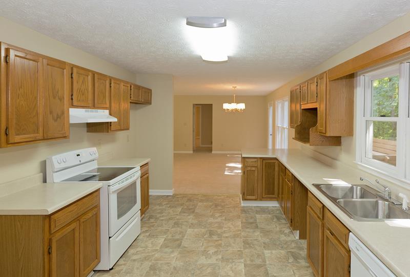 727 New Hope Dr, Hampton, GA 30228 photo 6