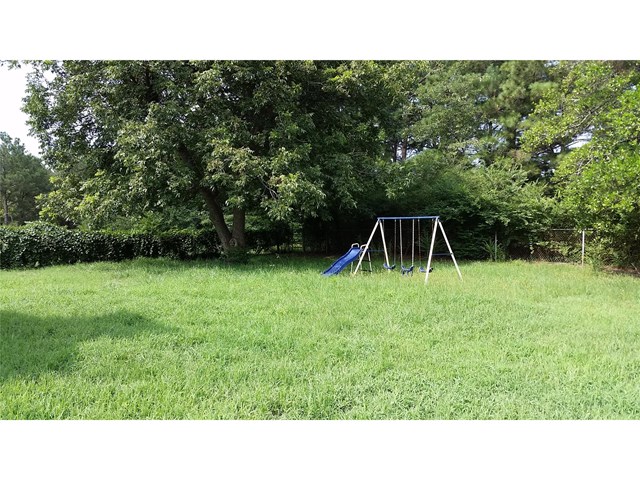 225 Mitchell Dr, Barnesville, GA 30204 photo 6