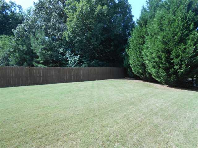 4080 Suwanee Bend Dr, Suwanee, GA 30024 photo 2