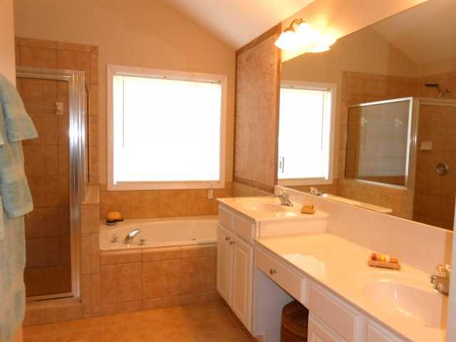 4080 Suwanee Bend Dr, Suwanee, GA 30024 photo 12