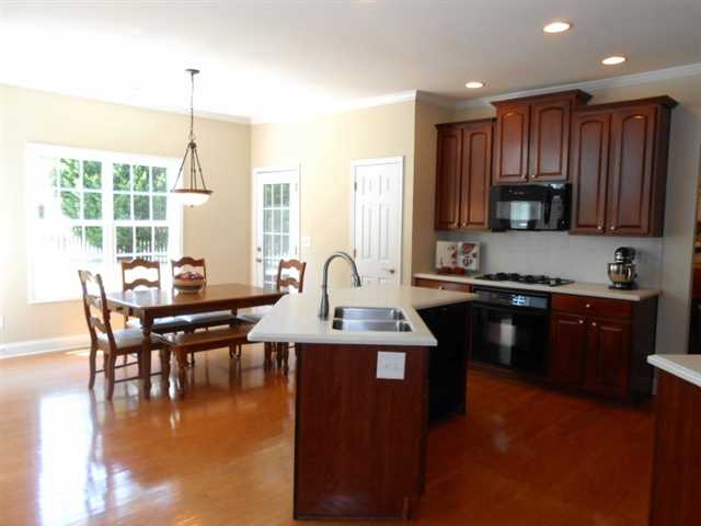 4080 Suwanee Bend Dr, Suwanee, GA 30024 photo 6