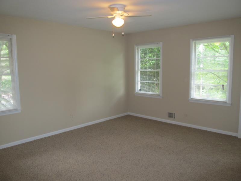 1354 Hammack Dr, Morrow, GA 30260 photo 8