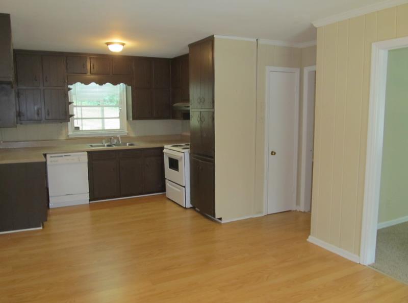 1354 Hammack Dr, Morrow, GA 30260 photo 5