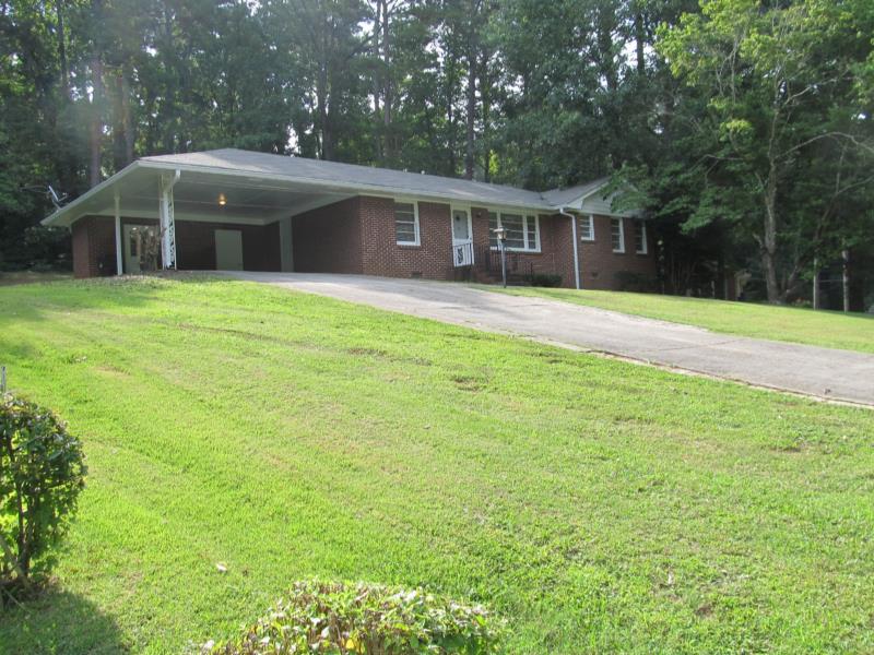 1354 Hammack Dr, Morrow, GA 30260 photo 3