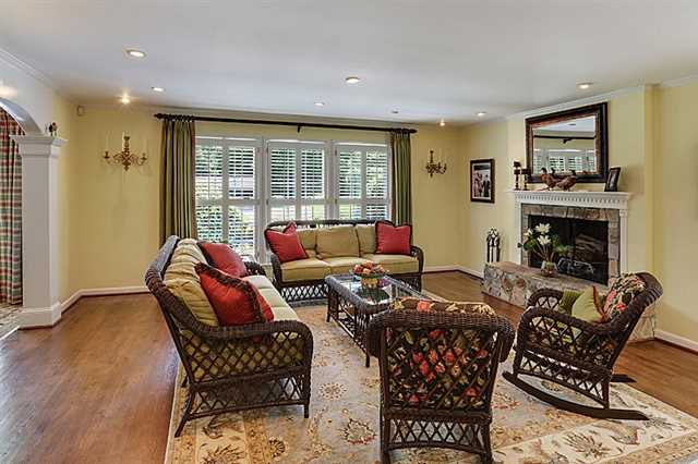 3316 Mercer University Dr, Chamblee, GA 30341 photo 2