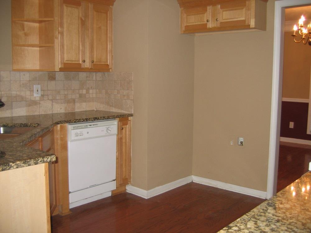 106 Montrose Way, Lagrange, GA 30240 photo 3