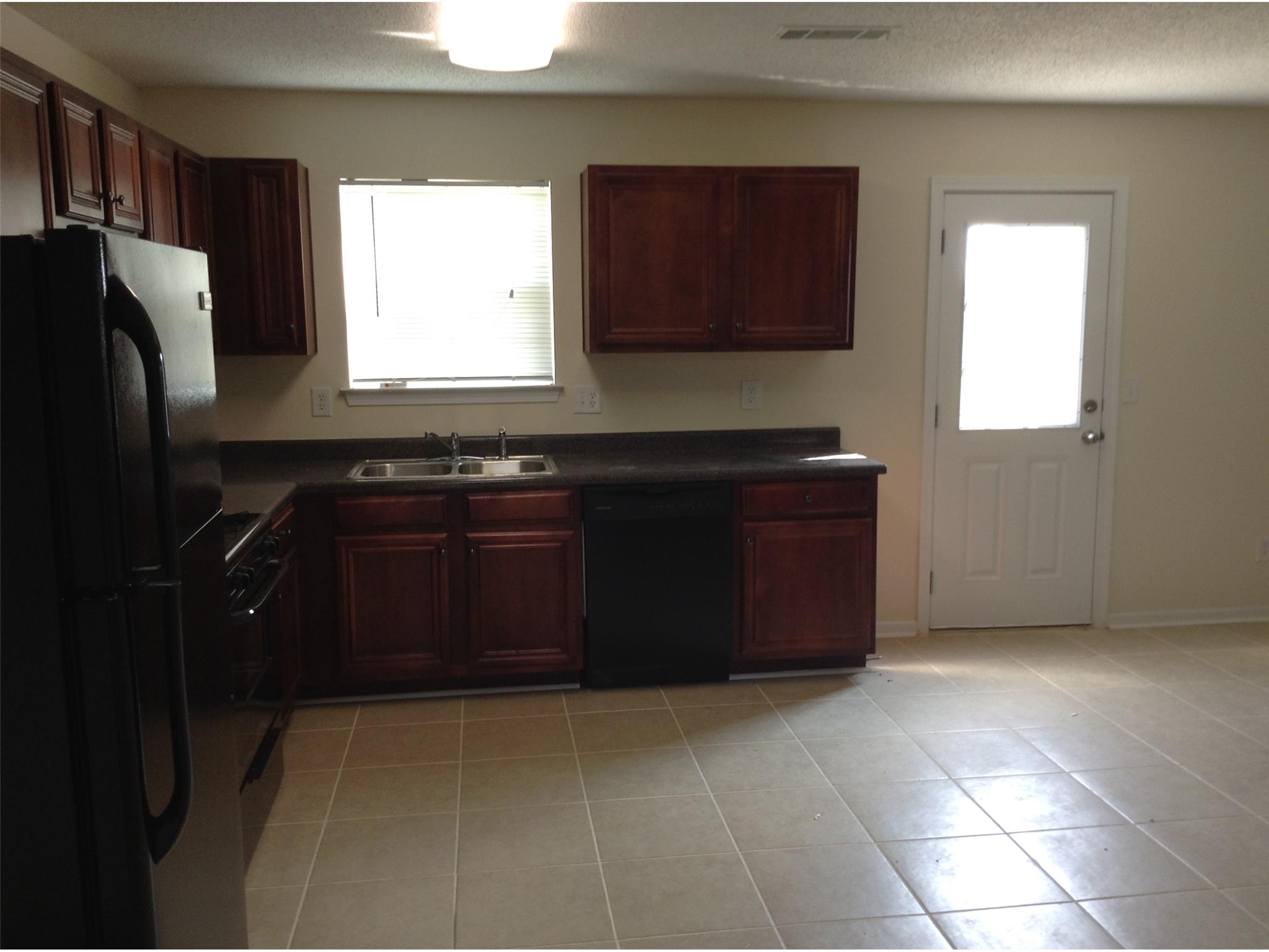 1240 Tree Leaf Ln, Conyers, GA 30012 photo 6
