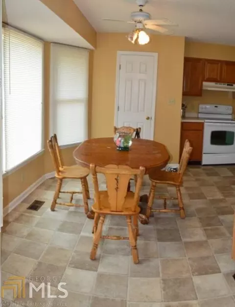 110 Lakeview Ter, Perry, GA 31069 photo 9