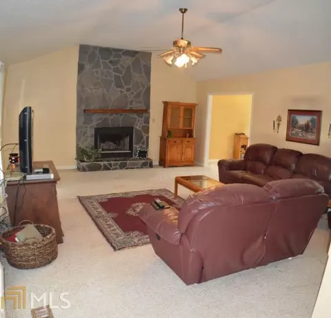 110 Lakeview Ter, Perry, GA 31069 photo 4