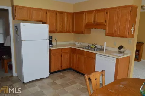 110 Lakeview Ter, Perry, GA 31069 photo 7