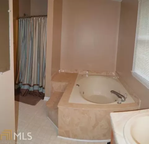 110 Lakeview Ter, Perry, GA 31069 photo 11