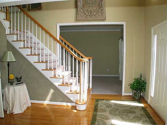 302 Shadow Loch Ct, Suwanee, GA 30024 photo 2
