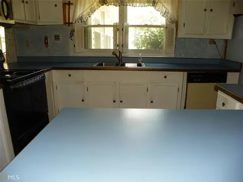 3682 W Point Rd, Lagrange, GA 30240 photo 3