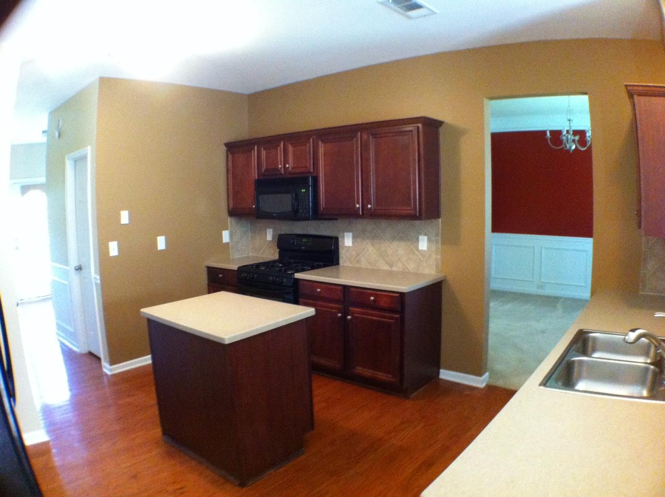 695 Moonlight Way, Suwanee, GA 30024 photo 3
