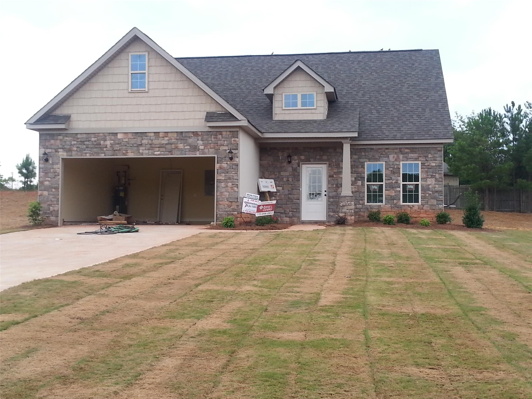 125 Ashby Dr, Jackson, GA 30233 photo 1