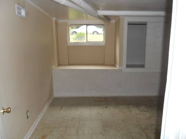 725 Shellnut Dr, Forest Park, GA 30297 photo 9