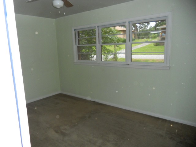 725 Shellnut Dr, Forest Park, GA 30297 photo 7