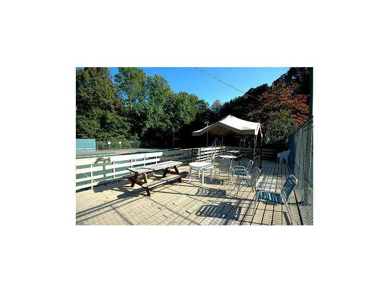 1947 Plantation Ln, Atlanta, GA 30341 photo 24