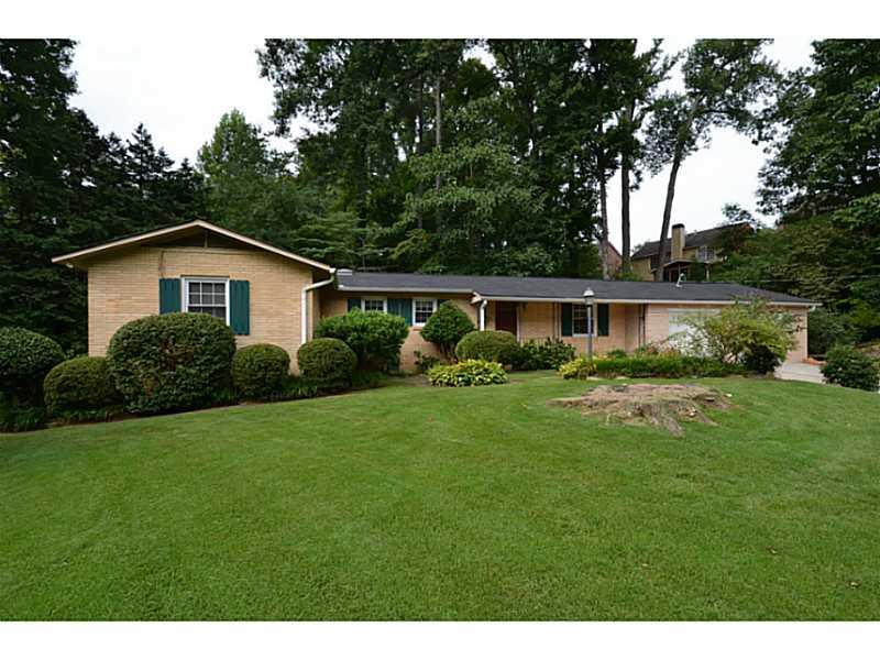 1947 Plantation Ln, Atlanta, GA 30341 photo 1