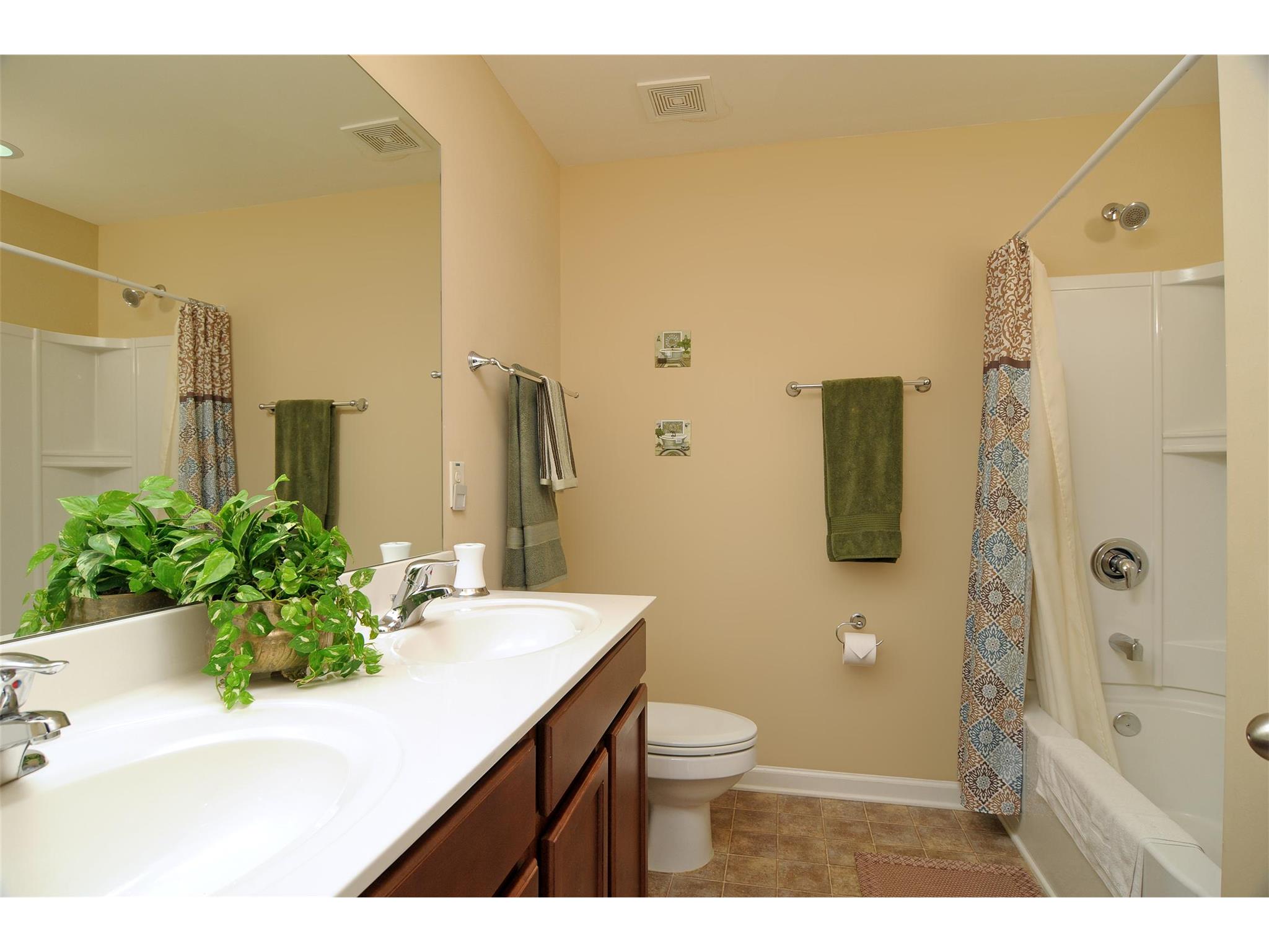 606 E Hampton Pl, Canton, GA 30115 photo 10