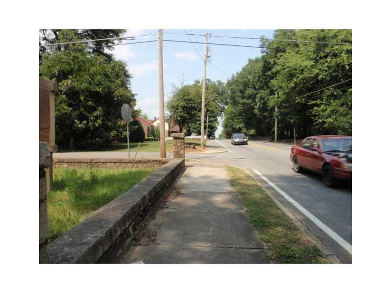 428 N Wall St, Calhoun, GA 30701 photo 2