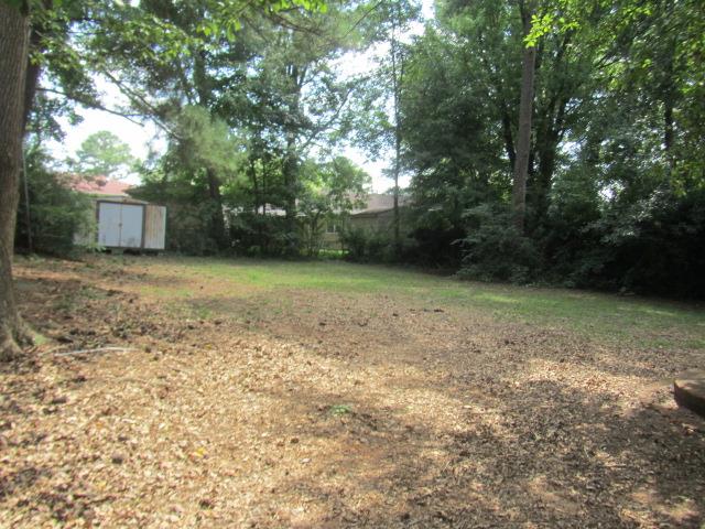 987 Laurel St, Morrow, GA 30260 photo 3