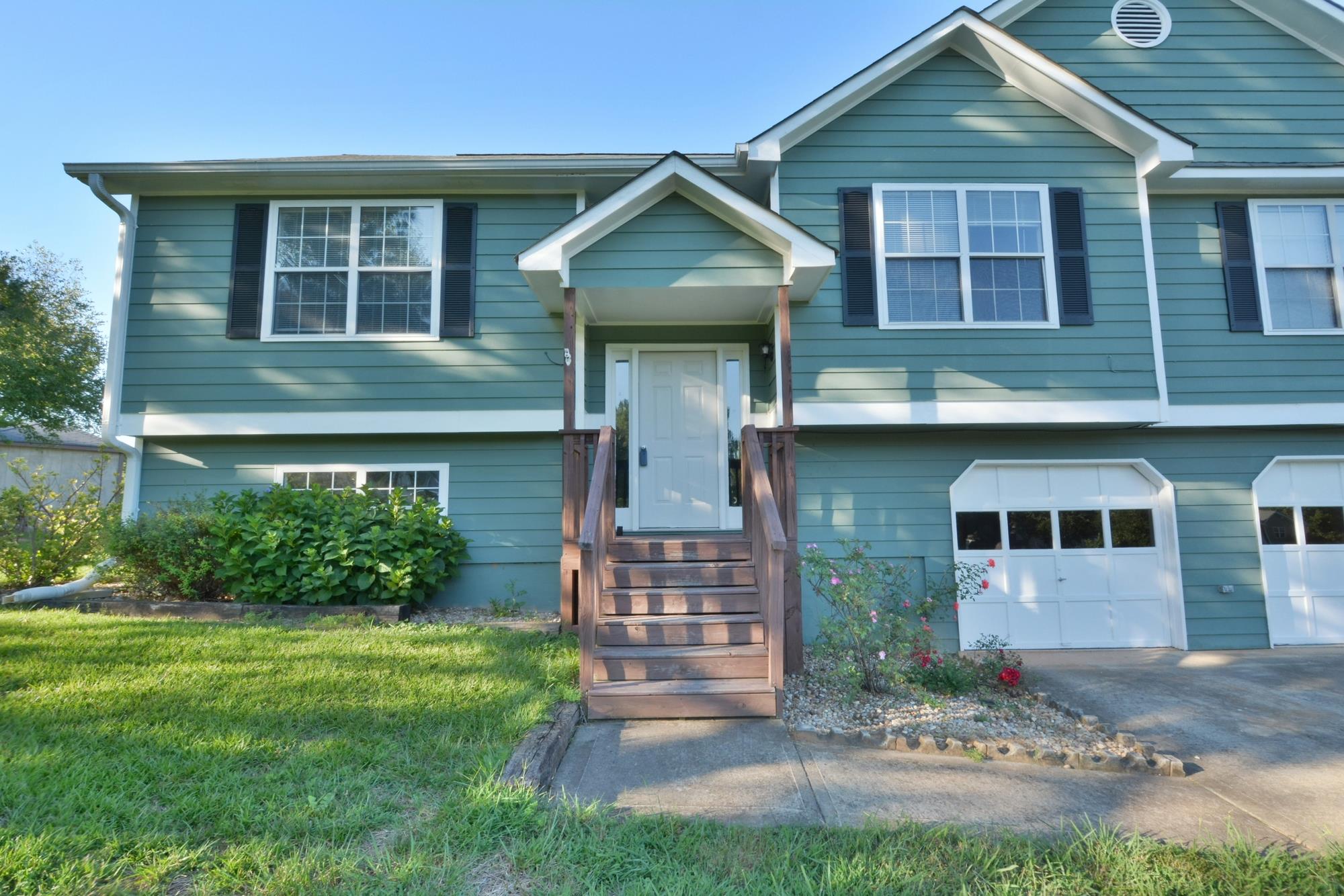 3299 Windgate Dr, Buford, GA 30519 photo 2