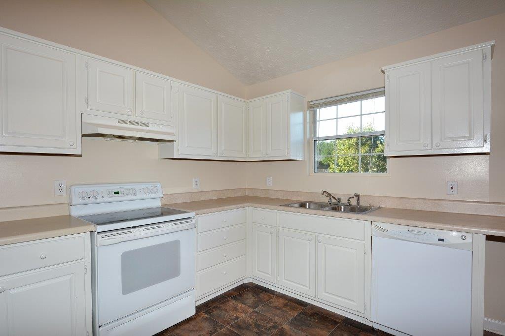 3299 Windgate Dr, Buford, GA 30519 photo 8