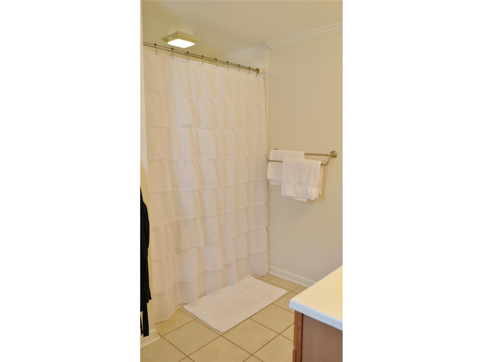 4051 E Johnson Cir, Chamblee, GA 30341 photo 17
