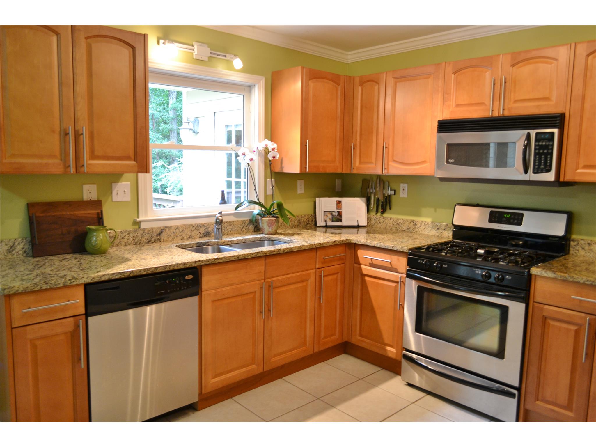 4051 E Johnson Cir, Chamblee, GA 30341 photo 7