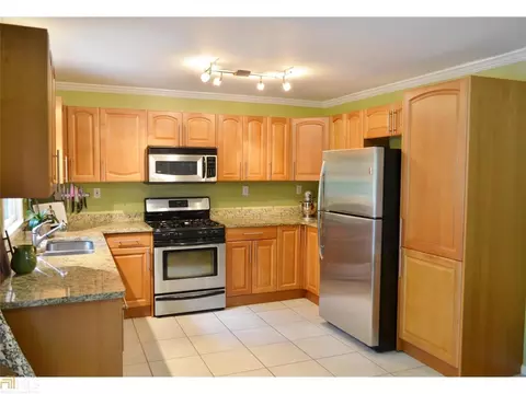 4051 E Johnson Cir, Chamblee, GA 30341 photo 9