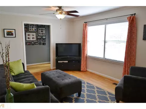 4051 E Johnson Cir, Chamblee, GA 30341 photo 4
