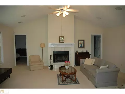 100 Foxdale Dr, Lagrange, GA 30240 photo 4