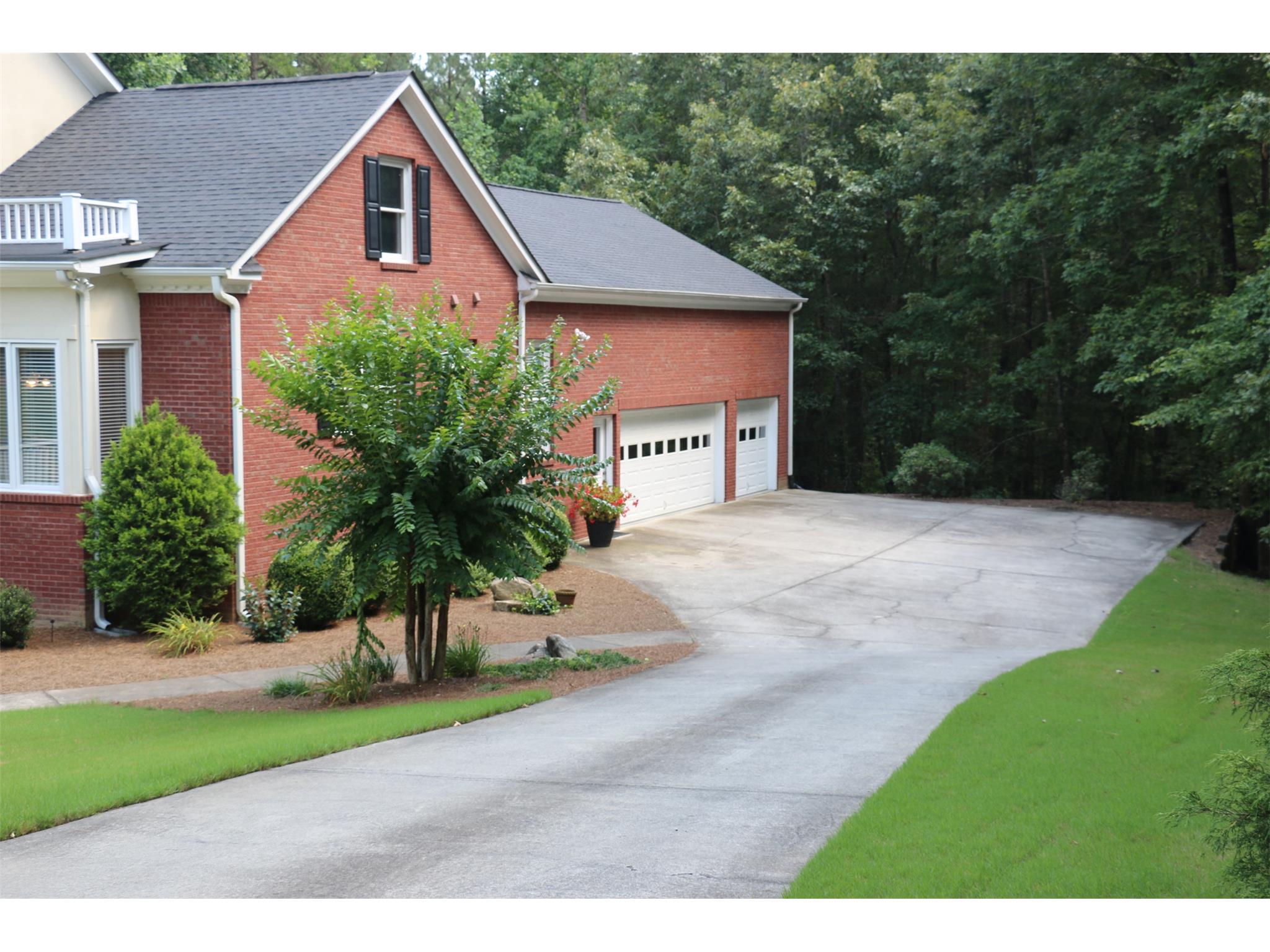 2475 White Rd, White, GA 30184 photo 3