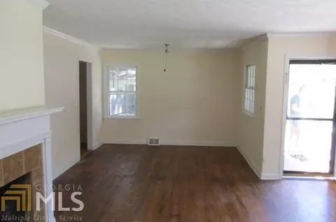 804 Warren Dr, Forest Park, GA 30297 photo 4