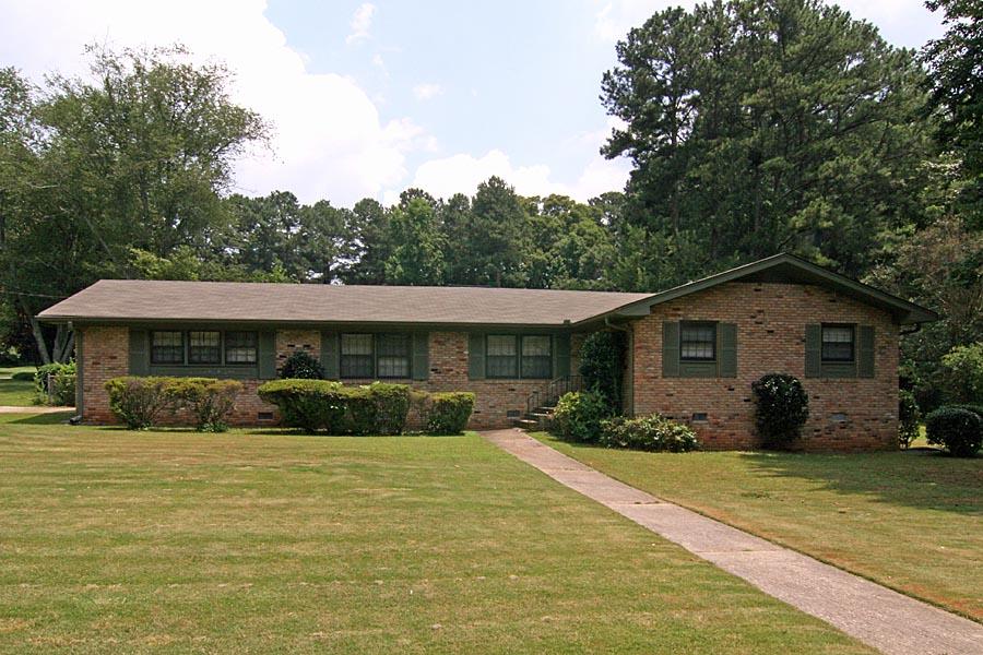 3297 Embry Hills Dr, Chamblee, GA 30341 photo 1