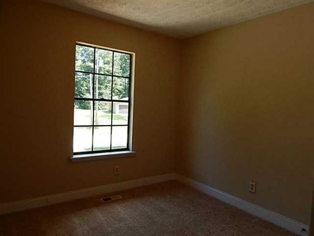 4941 Windmill Ln, Ellenwood, GA 30294 photo 12