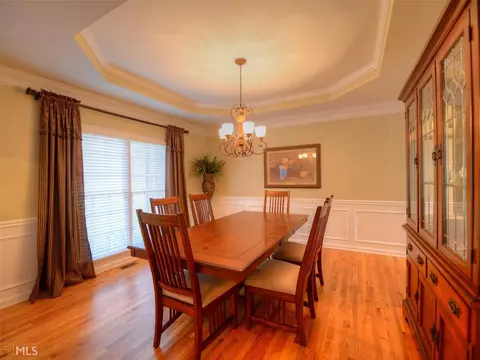 835 River Cliff Ct, Suwanee, GA 30024 photo 4