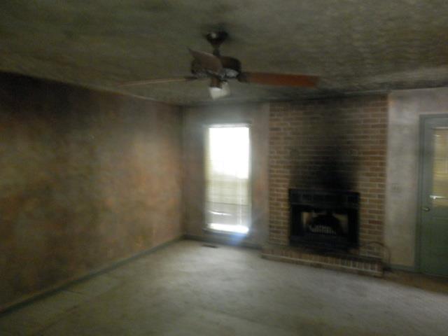 208 Hearthstone Dr, Lagrange, GA 30241 photo 3