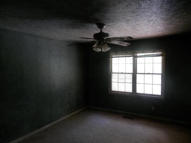 208 Hearthstone Dr, Lagrange, GA 30241 photo 6