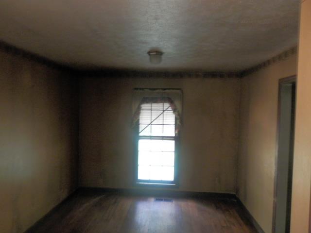208 Hearthstone Dr, Lagrange, GA 30241 photo 5