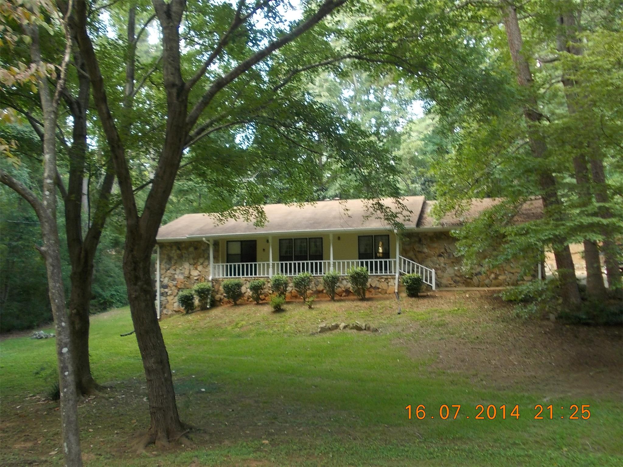 408 Willow Creek Rd, Fairburn, GA 30213 photo 1